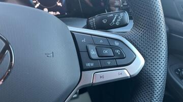 2025 Volkswagen ETSI MHEV Black Edition DSG Euro 6 5-door (White) - Image: 20