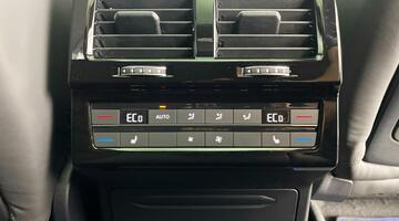 2025 Volkswagen 3.0 V6 TSI eHybrid 14.3kWh R Tiptronic 4Motion Euro 6 5-door (Grey) - Image: 35