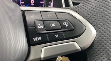 2025 Volkswagen TSI R-Line Euro 6 5-door (Silver) - Image: 24