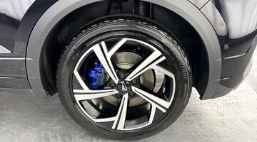 2025 Volkswagen 2.0 TSI R DSG 4Motion Euro 6 5-door (Black) - Image: 33