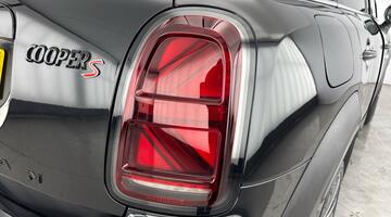 2022 MINI 2.0 Cooper S Exclusive Steptronic Euro 6 5-door (Black) - Image: 31