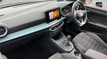 2023 SEAT 1.0 TSI XPERIENCE Lux Euro 6 5-door (Green) - Image: 2