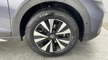 2022 Volkswagen 1.0 TSI Life Euro 6 5-door (Grey) - Image: 5