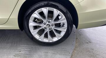 2025 Škoda 2.0 TDI SE L DSG Euro 6 5-door (Yellow) - Image: 39