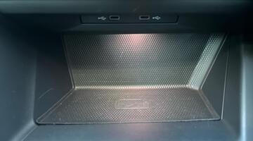 2022 Volkswagen TSI Style Euro 6 5-door (Red) - Image: 30