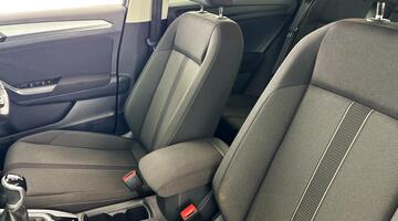 2023 Volkswagen 1.0 TSI Life Euro 6 5-door (Black) - Image: 33