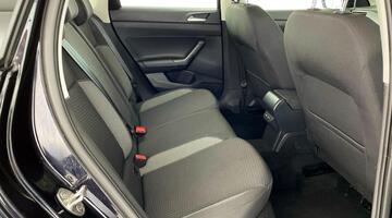 2022 Volkswagen 1.0 TSI Life Euro 6 5-door (Black) - Image: 17