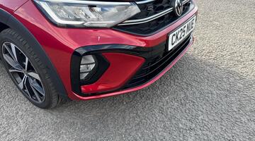 2025 Volkswagen 1.0 TSI R-Line DSG Euro 6 5-door (Red) - Image: 30