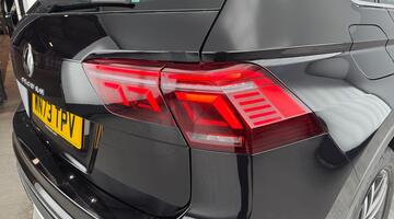 2023 Volkswagen TSI Elegance DSG Euro 6 5-door (Black) - Image: 26