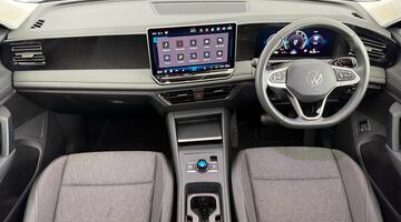 2025 Volkswagen TSI eHybrid 19.7kWh Match DSG Euro 6 5-door (Blue) - Image: 8