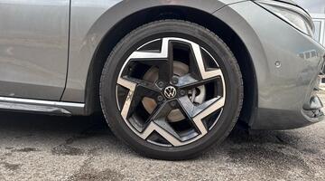 2025 Volkswagen ETSI MHEV R-Line DSG Euro 6 5-door (Grey) - Image: 5