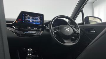 2019 Toyota VVT-h Dynamic CVT Euro 6 5-door (Grey) - Image: 27