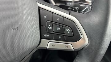 2025 Volkswagen 1.0 TSI R-Line DSG Euro 6 5-door (White) - Image: 19