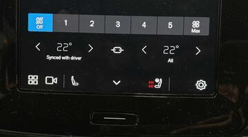 2025 Volvo 2.0 B4 MHEV Plus DCT Auto Euro 6 5-door (Blue) - Image: 38