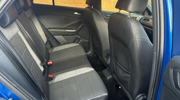 2019 Volkswagen TDI R-Line Euro 6 5-door (Blue) - Image: 23