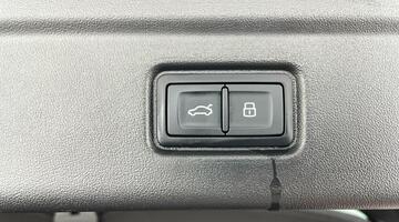 2025 Audi 100kWh Edition 1 Auto quattro 5-door (Black) - Image: 39