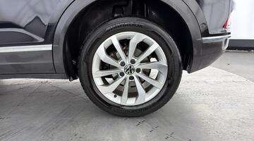 2023 Volkswagen TSI Style DSG Euro 6 5-door (Black) - Image: 35