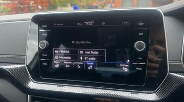 2025 Volkswagen TSI EVO R-Line DSG Euro 6 5-door (Silver) - Image: 18