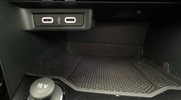 2022 Volkswagen TSI R-Line DSG Euro 6 5-door (Red) - Image: 16