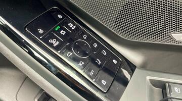 2025 Audi 100kWh Launch Edition Auto 5-door (White) - Image: 24