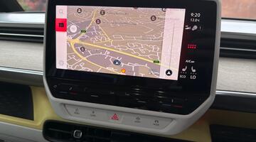 2024 Volkswagen Pro 77kWh Life Auto 5-door (Multicolour) - Image: 30