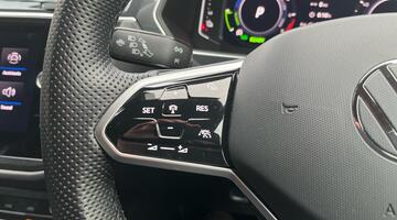 2023 Volkswagen TSI 13kWh R-Line DSG Euro 6 5-door (White) - Image: 23