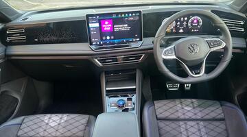 2025 Volkswagen ETSI MHEV R-Line DSG Euro 6 5-door (Blue) - Image: 8