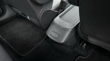 2020 Volkswagen Pro Performance 58kWh Life Auto 5-door (Silver) - Image: 27