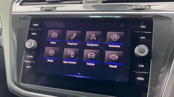 2020 Volkswagen 2.0 TDI R-Line DSG 4Motion Euro 6 5-door (Silver) - Image: 18