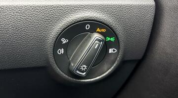 2022 Volkswagen TSI R-Line 2WD Euro 6 2-door (Red) - Image: 20