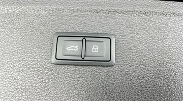 2022 Audi 2.0 TDI 40 S line S Tronic quattro Euro 6 5-door (Black) - Image: 33