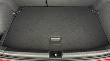 2022 Volkswagen 1.0 TSI Life DSG Euro 6 5-door (Red) - Image: 29