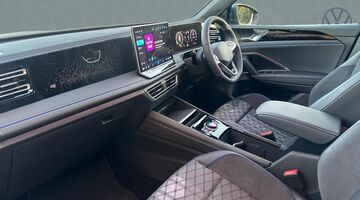 2025 Volkswagen ETSI MHEV R-Line DSG Euro 6 5-door (Blue) - Image: 2