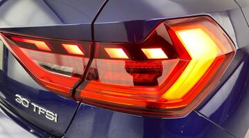 2025 Audi 1.0 TFSI 30 S line Sportback S Tronic Euro 6 5-door (Blue) - Image: 26