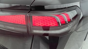 2025 Volkswagen Pro S 86kWh Match Plus Tourer Auto 5-door (Black) - Image: 30