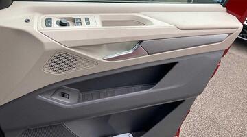 2025 Volkswagen TSI eHybrid 19.7kWh Ocean DSG 4Motion Euro 6 4-door (Red) - Image: 28