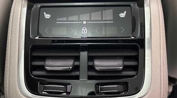 2025 Volvo 2.0 T8 18.8kWh Ultra Dark Auto 4WD Euro 6 5-door (Grey) - Image: 17