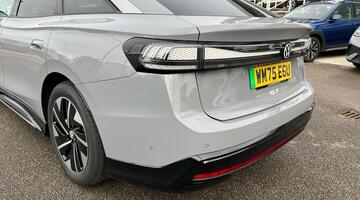 2025 Volkswagen Pro 77kWh Match Plus Fastback Auto 5-door (Grey) - Image: 34