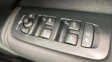 2025 Volvo 2.0 B5 MHEV Plus Pro Auto Euro 6 5-door (Grey) - Image: 18