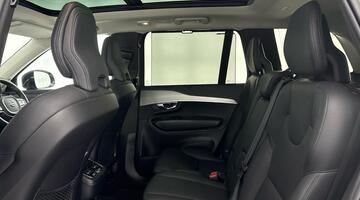 2023 Volvo 2.0 B5 MHEV Plus Auto 4WD Euro 6 5-door (Silver) - Image: 9