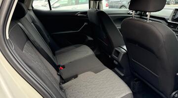 2025 Volkswagen 1.0 TSI Life DSG Euro 6 5-door (Grey) - Image: 10