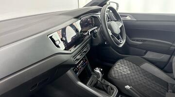 2025 Volkswagen 1.0 TSI R-Line DSG Euro 6 5-door (White) - Image: 2