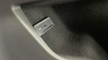 2024 Volkswagen 2.0 TSI Coast DSG Euro 6 4-door (Black) - Image: 31