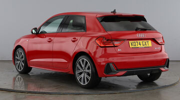 2025 Audi 1.0 TFSI 30 S line Sportback S Tronic Euro 6 5-door (Red) - Image: 3