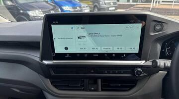 2025 Volkswagen 2.0 TDI T28 Commerce Plus FWD SWB Euro 6 5-door (White) - Image: 7