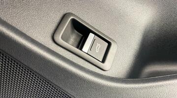 2025 Audi 45 Black Edition Sportback Auto 5-door 82kWh (Blue) - Image: 19