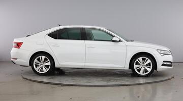 2022 Škoda 2.0 TSI SE L DSG Euro 6 5-door (White) - Image: 5
