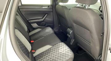 2022 Volkswagen 1.0 TSI R-Line DSG Euro 6 5-door (Silver) - Image: 27