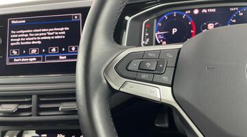 2024 Volkswagen 1.0 TSI R-Line DSG Euro 6 5-door (Black) - Image: 21