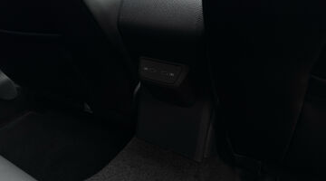 2025 Volkswagen 2.0 TSI GTI DSG Euro 6 5-door (Black) - Image: 34